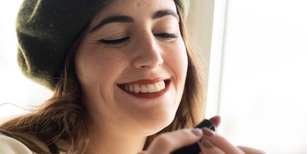 HOW TO USE LIPSTICK FOR A COMPLETE MAKE-UP LOOK. ONE PRODUCT, MULTIPLE USES 